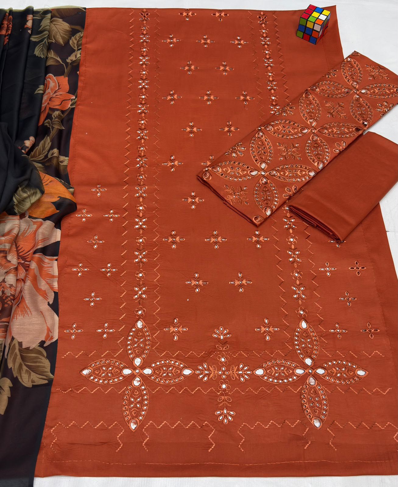 Iznik 5009 Summer Collection – Luxury Chikankari Embroidered Airjet Lawn Suit with Printed Dupatta